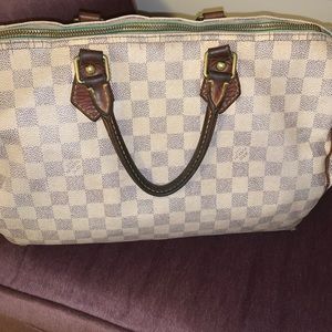Louis Vuitton Speedy 30
